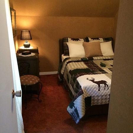 Emily'S Place B&B Creemore Екстериор снимка